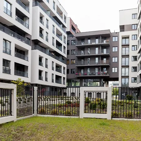 Unique Eve - Free Garage Apartament *