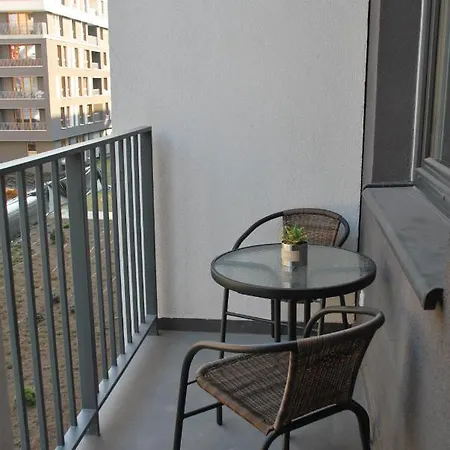 Unique Eve - Free Garage * 克拉科夫