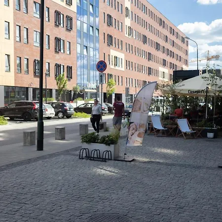 Unique Eve - Free Garage 公寓