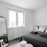 Unique Eve - Free Garage Apartament